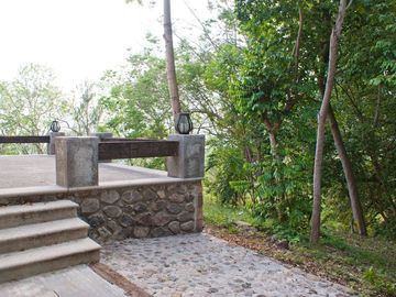 ESPECTACULAR PROPIEDAD A UNOS MINUTOS DE COLIMA IDEAL PARA HACER LUGAR EVENTOS