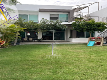 VENTA Casa  en Fraccionamiento BRISAS CUERNAVACA con ALBERCA