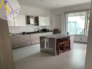 VENTA Casa  en Fraccionamiento BRISAS CUERNAVACA con ALBERCA