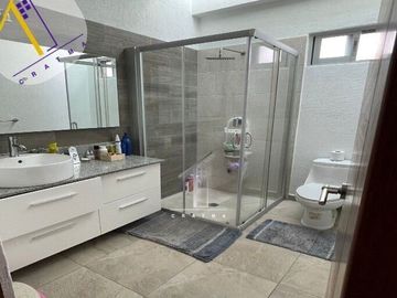 VENTA Casa  en Fraccionamiento BRISAS CUERNAVACA con ALBERCA