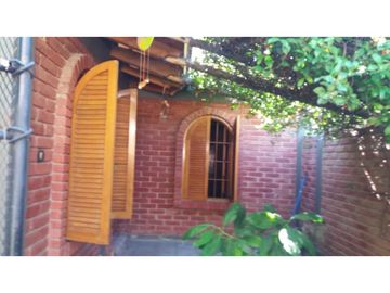 VENTA DE HERMOSA CASA EN BARRIO SOBERANIA NACIONAL- CIUDAD DE MENDOZA