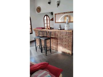 VENTA DE HERMOSA CASA EN BARRIO SOBERANIA NACIONAL- CIUDAD DE MENDOZA
