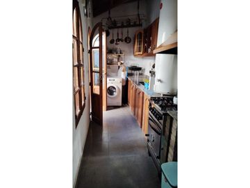 VENTA DE HERMOSA CASA EN BARRIO SOBERANIA NACIONAL- CIUDAD DE MENDOZA