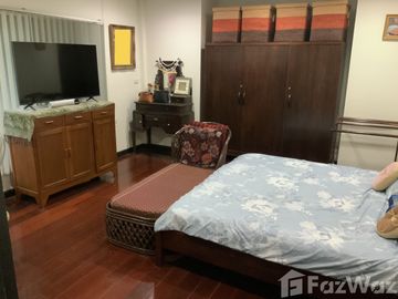 5 Bedroom House for sale in Lak Hok, Pathum Thani