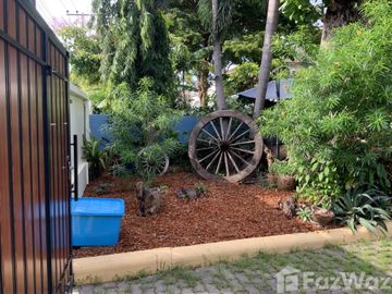 5 Bedroom House for sale in Lak Hok, Pathum Thani