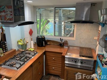 5 Bedroom House for sale in Lak Hok, Pathum Thani