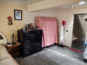 CASA DE 3 NIVELES EN PLAYA DE LAS GOLONDRINAS ECATEPEC