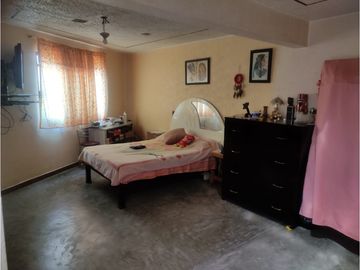 CASA DE 3 NIVELES EN PLAYA DE LAS GOLONDRINAS ECATEPEC