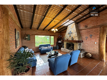 PROPIEDAD EN VENTA EN CHIQUINTAD