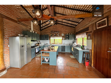 PROPIEDAD EN VENTA EN CHIQUINTAD