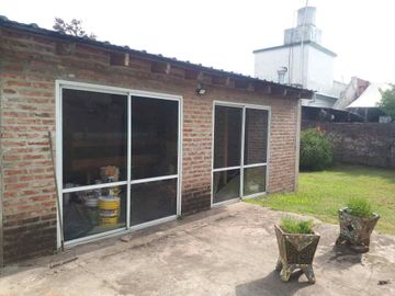 Venta Casa 4 Amb Lote 289m2 Patio Quincho Bernal O