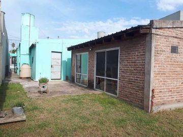 Venta Casa 4 Amb Lote 289m2 Patio Quincho Bernal O