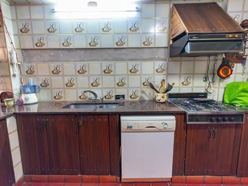 VENTA CASA - PILETA -FDO LIBRE - WILDE - APTO CRED