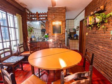 VENTA CASA - PILETA -FDO LIBRE - WILDE - APTO CRED