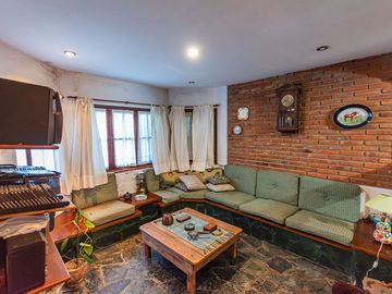 VENTA CASA - PILETA -FDO LIBRE - WILDE - APTO CRED