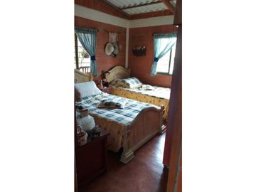 VENDO FINCA EN EL QUEREMAL T.P 7983315