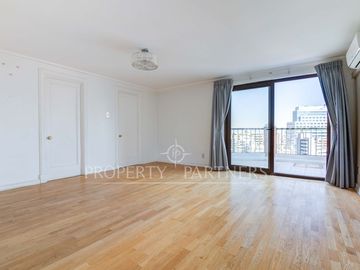 Penthouse dúplex con piscina privada en EL Golf