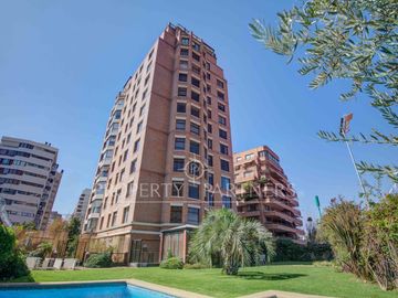Penthouse dúplex con piscina privada en EL Golf