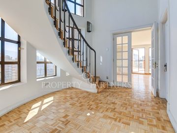 Penthouse dúplex con piscina privada en EL Golf