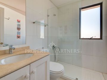 Penthouse dúplex con piscina privada en EL Golf