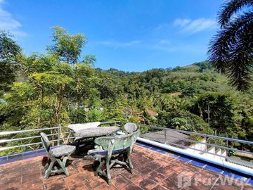 3 bedrooms with private swimming pool