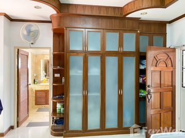 3 bedrooms with private swimming pool