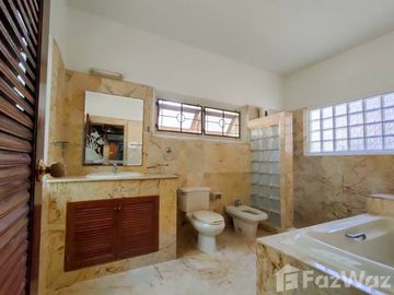 3 bedrooms with private swimming pool