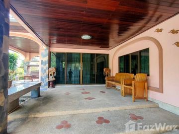 3 bedrooms with private swimming pool