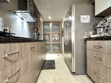 APARTAMENTO EN VENTA UBICADO EN MEDELLIN SECTOR LAURELES