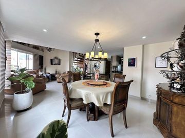 APARTAMENTO EN VENTA UBICADO EN MEDELLIN SECTOR LAURELES