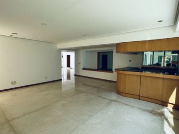 Moderna Casa en Fraccionamiento Puerta de Hierro Dentro de Coto