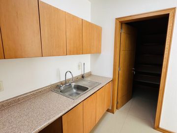 Moderna Casa en Fraccionamiento Puerta de Hierro Dentro de Coto