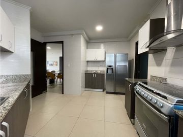SE VENDE APARTAMENTO EN PH COUNTRY CLUB COSTA DEL ESTE