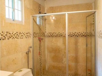 VENTA DE CASA EN CORONADO HERMOSA Y CON PISCINA