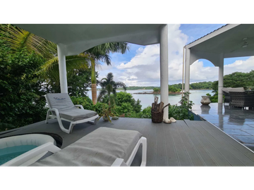 ARCHIPELAGO DE LAS PERLAS / ISLA SABOGA / 1600 / FRENTE AL MAR