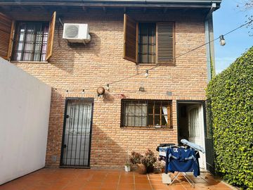 HERMOSO DUPLEX MUY LUMINOSO EN QUILMES OESTE