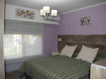 Venta Casa 4 Amb con Jardin y Pileta Luis Guillon