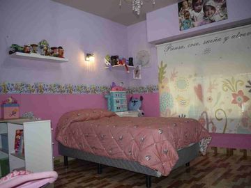 Venta Casa 4 Amb con Jardin y Pileta Luis Guillon