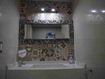 Venta Casa 4 Amb con Jardin y Pileta Luis Guillon