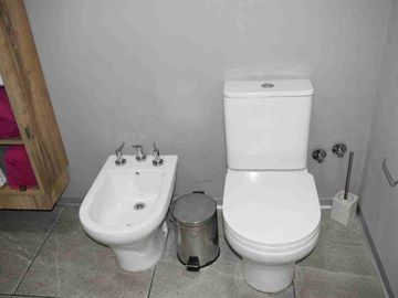 Venta Casa 4 Amb con Jardin y Pileta Luis Guillon