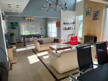 Venta Casa 6 Ambientes Pileta Quincho Monte Grande