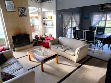 Venta Casa 6 Ambientes Pileta Quincho Monte Grande