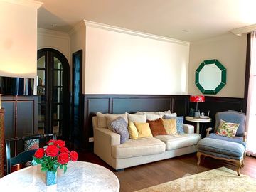 2 Bedroom Condo for sale at Aguston Sukhumvit 22