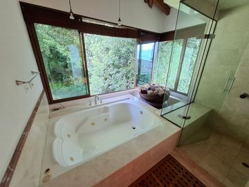 CASA EN VENTA UBICADA EN EL POBLADO SECTOR ALTOS DEL POBLADO