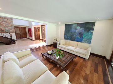 CASA EN VENTA UBICADA EN EL POBLADO SECTOR ALTOS DEL POBLADO
