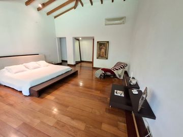 CASA EN VENTA UBICADA EN EL POBLADO SECTOR ALTOS DEL POBLADO
