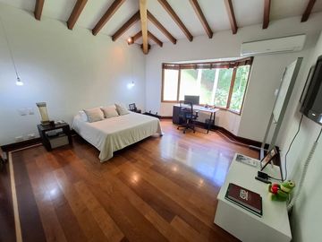 CASA EN VENTA UBICADA EN EL POBLADO SECTOR ALTOS DEL POBLADO