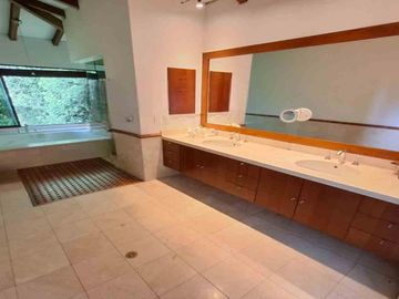 CASA EN VENTA UBICADA EN EL POBLADO SECTOR ALTOS DEL POBLADO