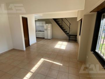 PH 3 ambientes - 2 domitorios - Cochera - Villa Ariza - Ituzaingó Norte