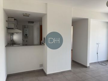 11 e/60 y 61- Depto c/cochera y baulera